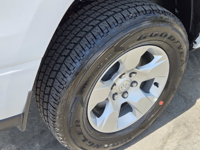 New 2026 Bright White Clear-Coat Exterior Paint RAM Tradesman image 7