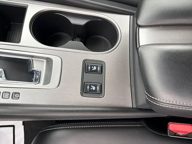 Used 2024  Nissan SV image 27