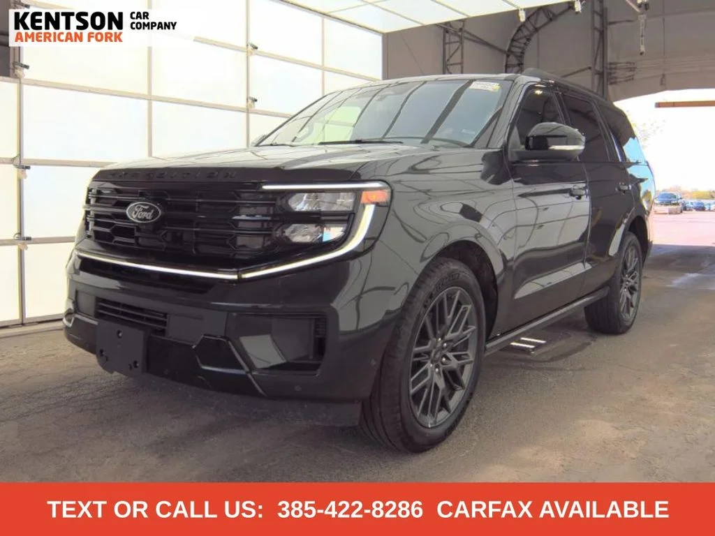 Used 2025 Gray Ford Platinum image 1