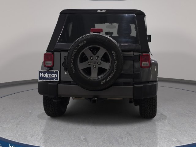 Used 2016 Gray Jeep Unlimited Sport image 7