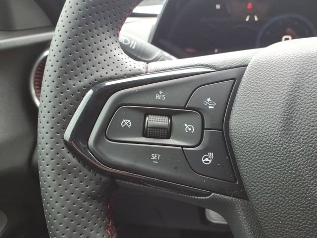 Used 2025 White Chevrolet 2RS image 27