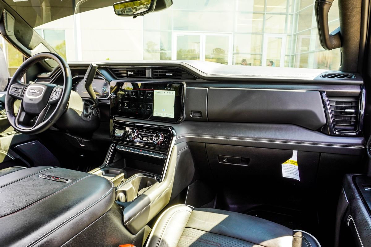 Used 2026 White GMC AT4X image 18
