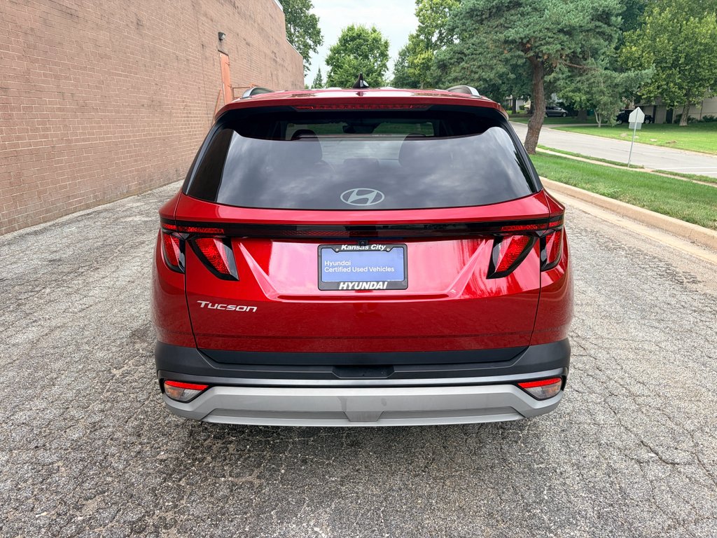 Used 2025 Ultimate Red Hyundai SEL image 4