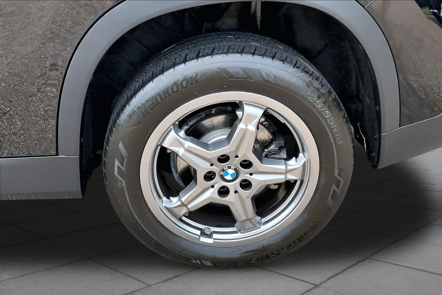 Used 2023 Jet Black BMW xDrive28i image 11
