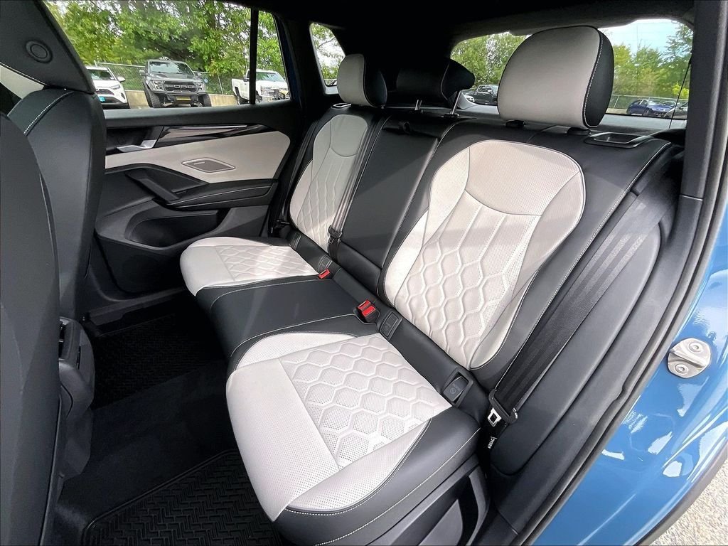 New 2026 Blue Volkswagen SEL R-Line Turbo image 15