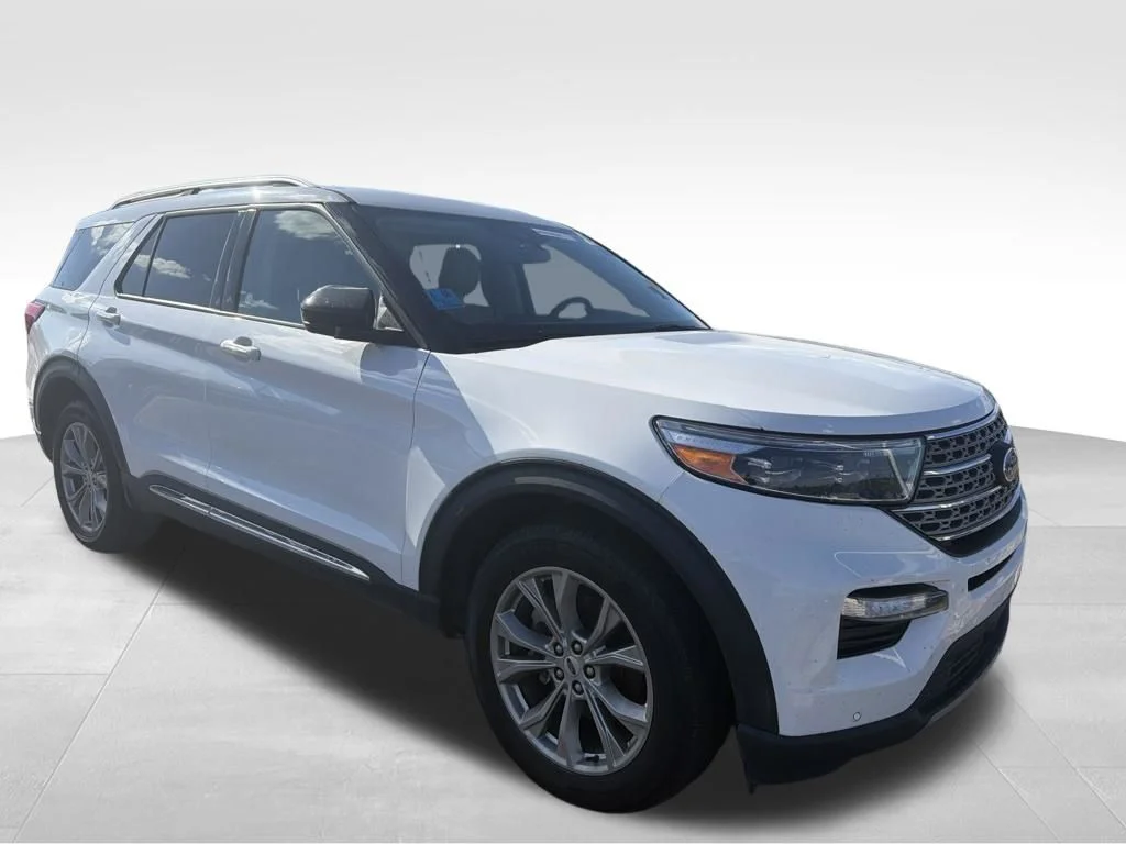Used 2023 White Ford Limited image 28