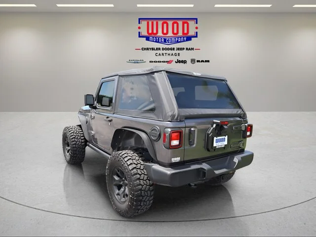 Used 2021 Granite Crystal Metallic Clearcoat Jeep Sport image 5
