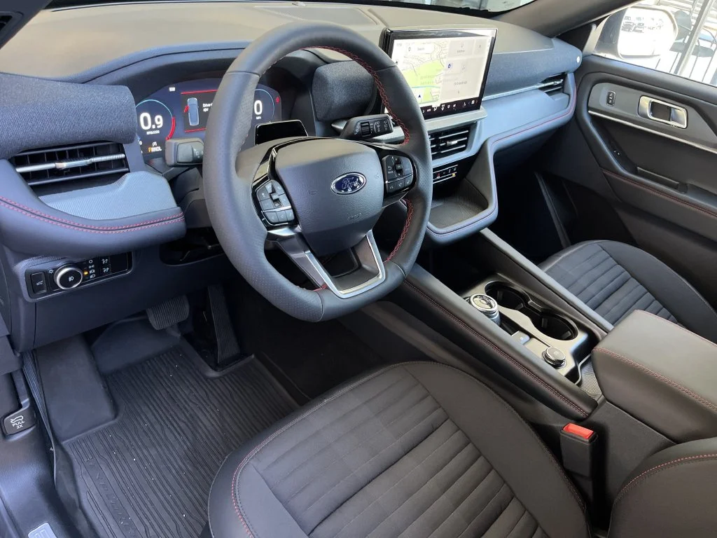 New 2026 Carbonized Gray Metallic Ford ST-Line image 10