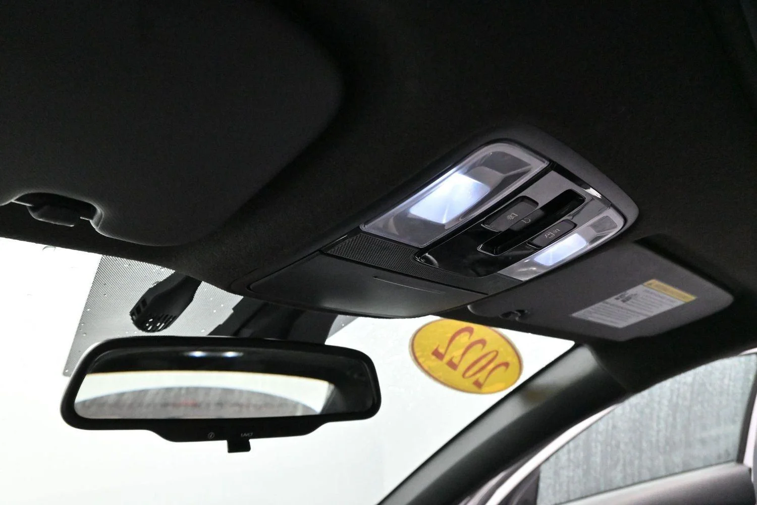 Used 2022 Snow White Pearl Kia GT-Line image 26