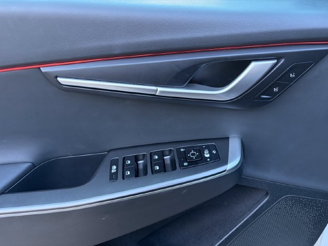 Certified Used 2024 Snow White Pearl Kia Light image 29