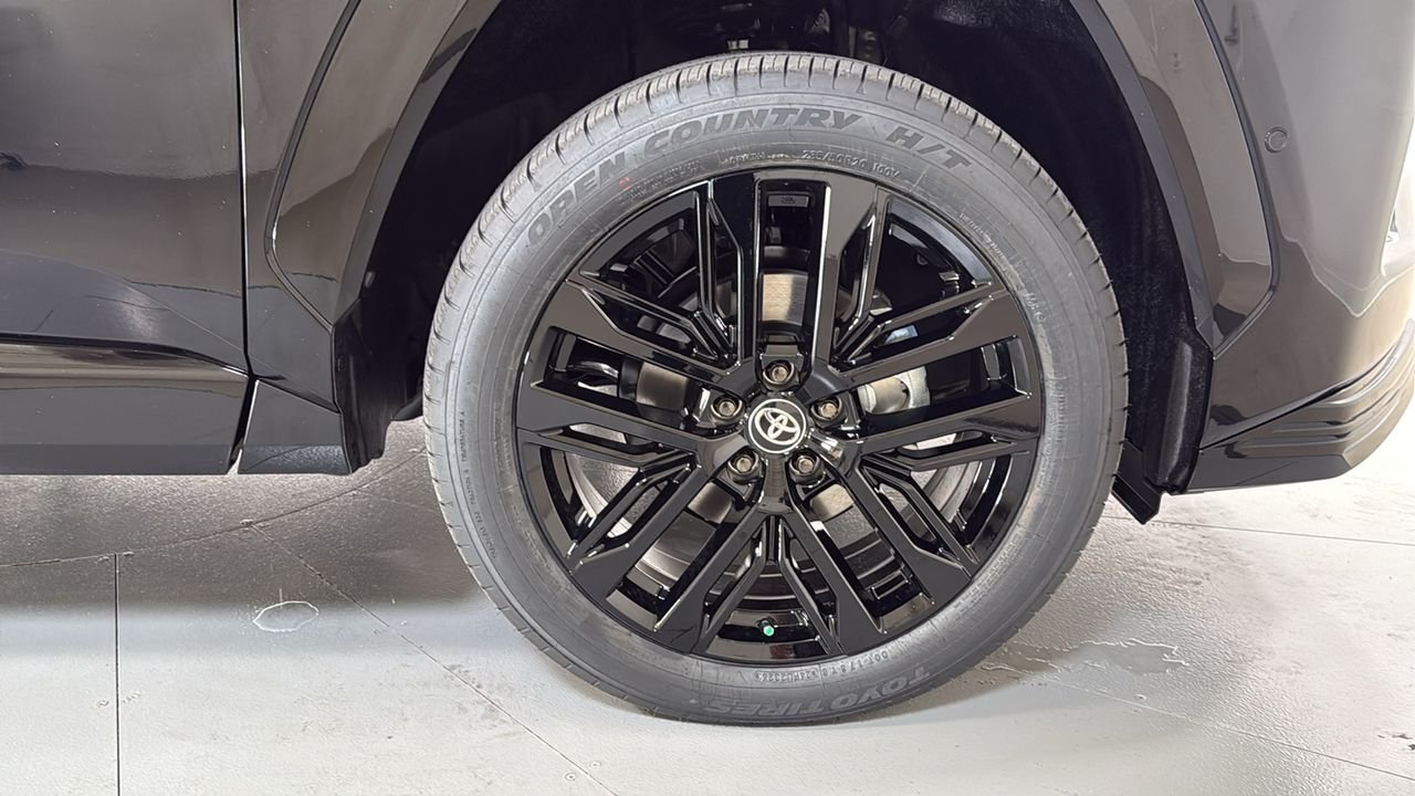 New 2026 Midnight Black Metallic Toyota  XSE image 21