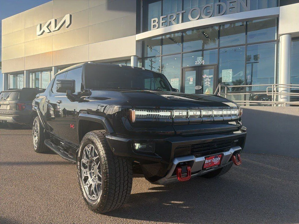 Used 2025 Black GMC 2X image 1