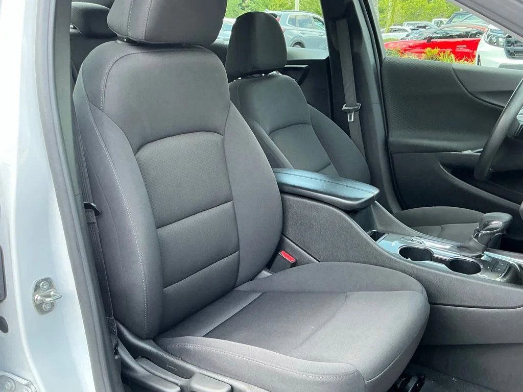 Used 2024 White Chevrolet LT image 19
