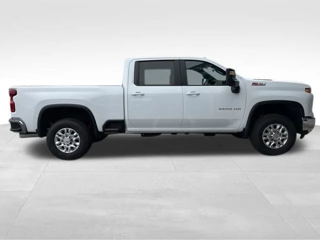 2026 Chevrolet Silverado 3500 HD LT - Photo 8