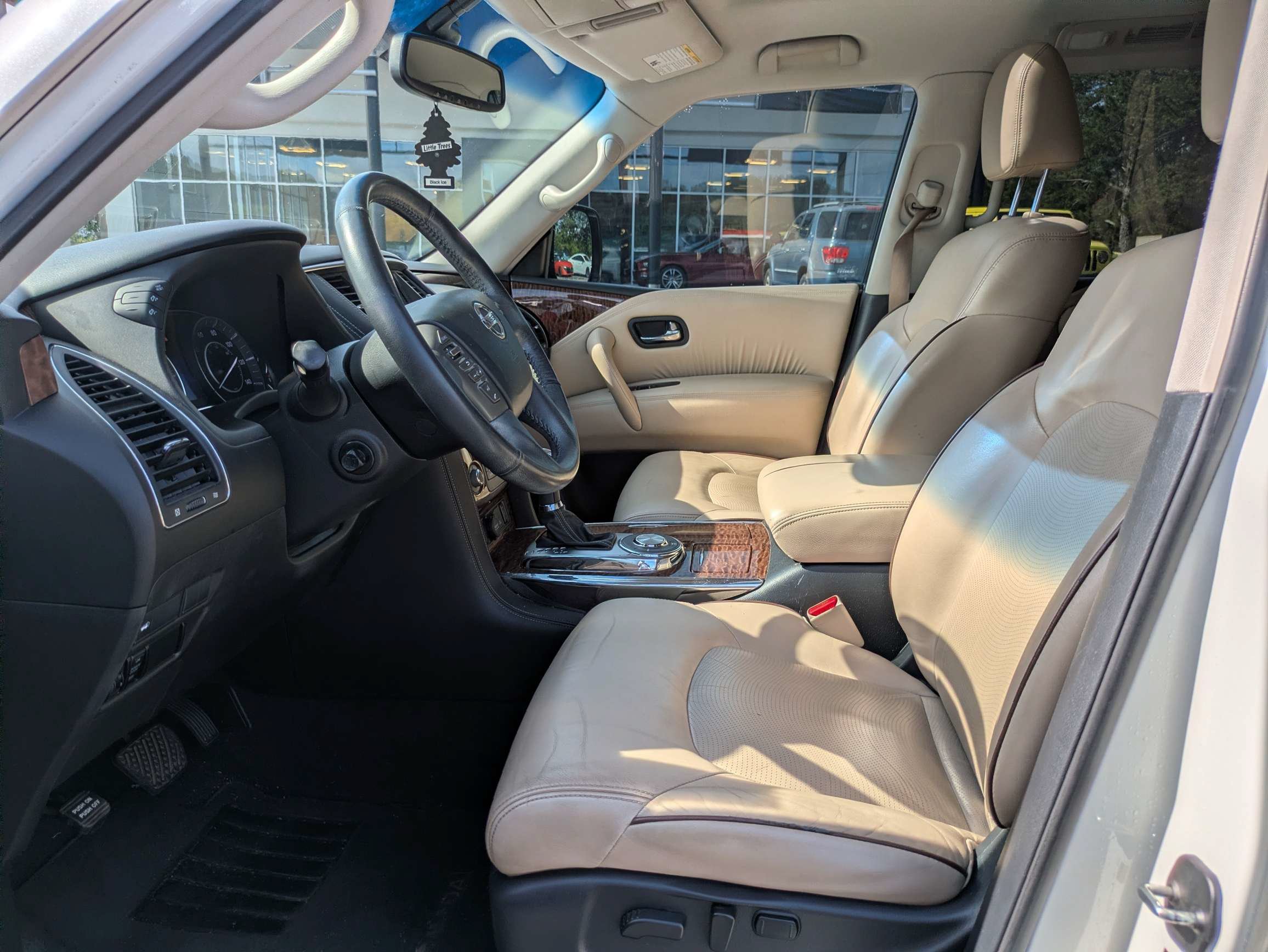 Used 2017 White Nissan SL image 19