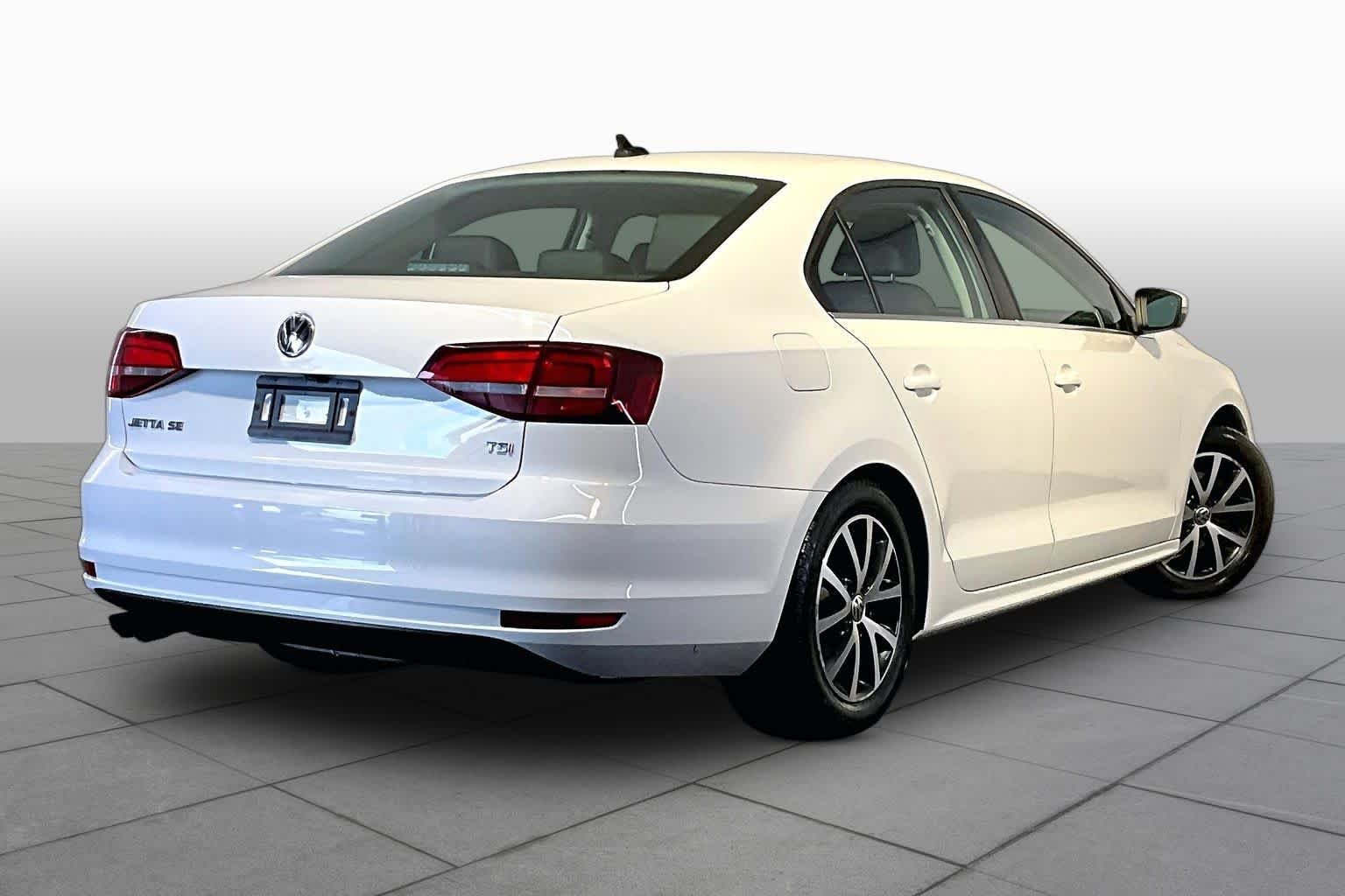 Used 2017 Pure White Volkswagen 1.4T SE image 13