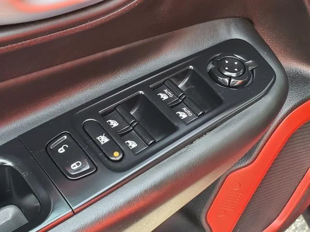 Used 2015 Colorado Red Jeep Trailhawk image 18