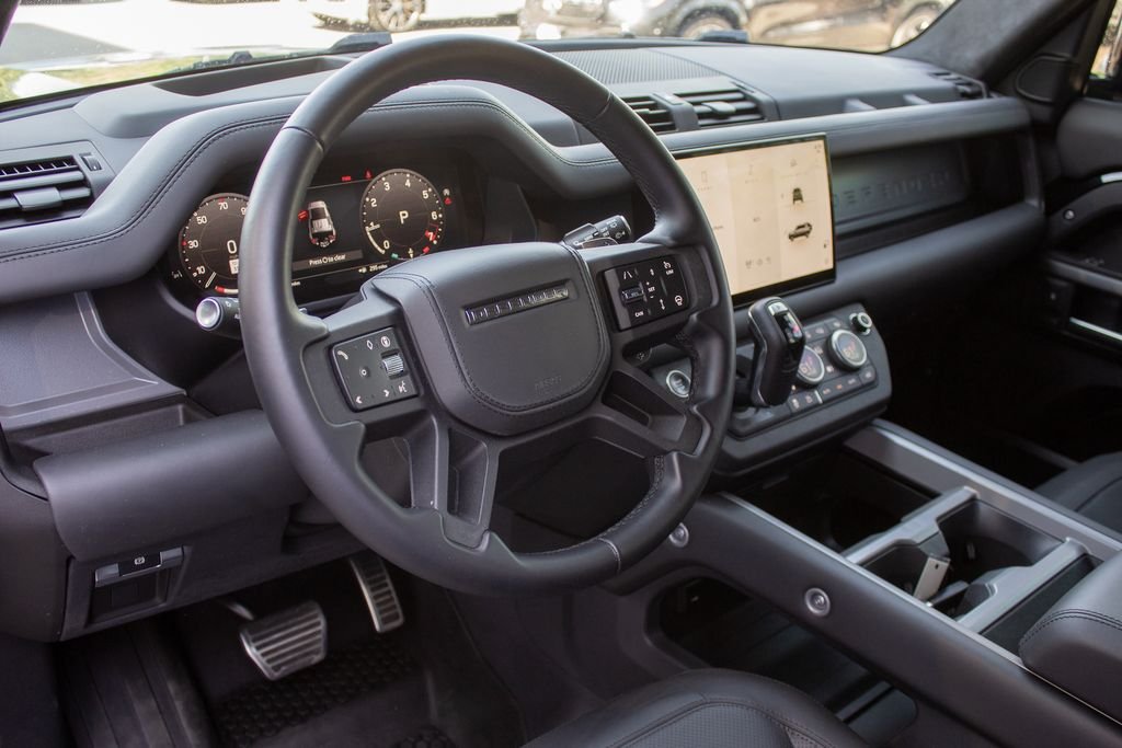 Used 2025 Carpathian Grey Prem Met Land Rover V8 image 11
