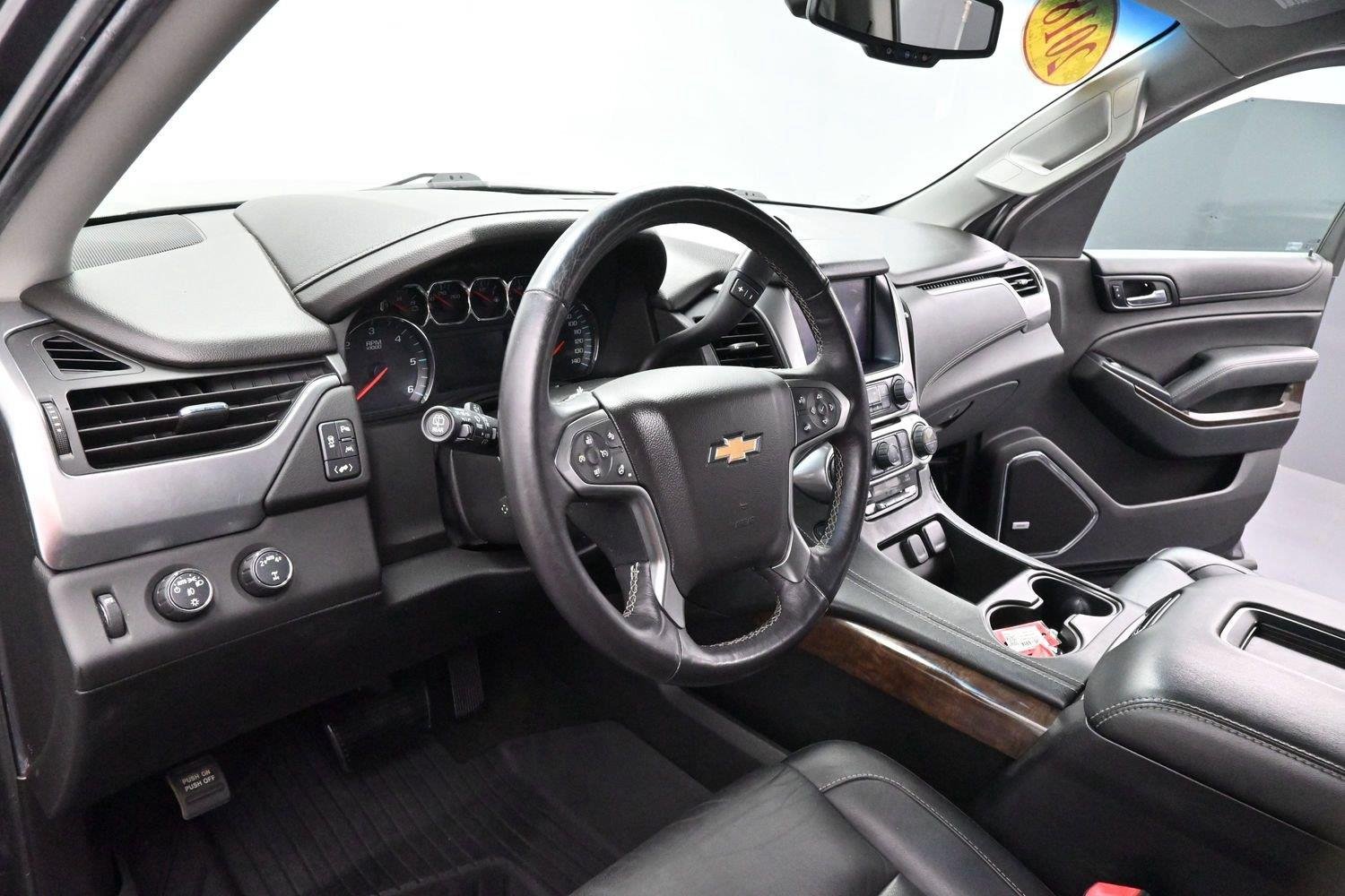 Used 2018 TUNGSTEN METALLIC Chevrolet LT image 19