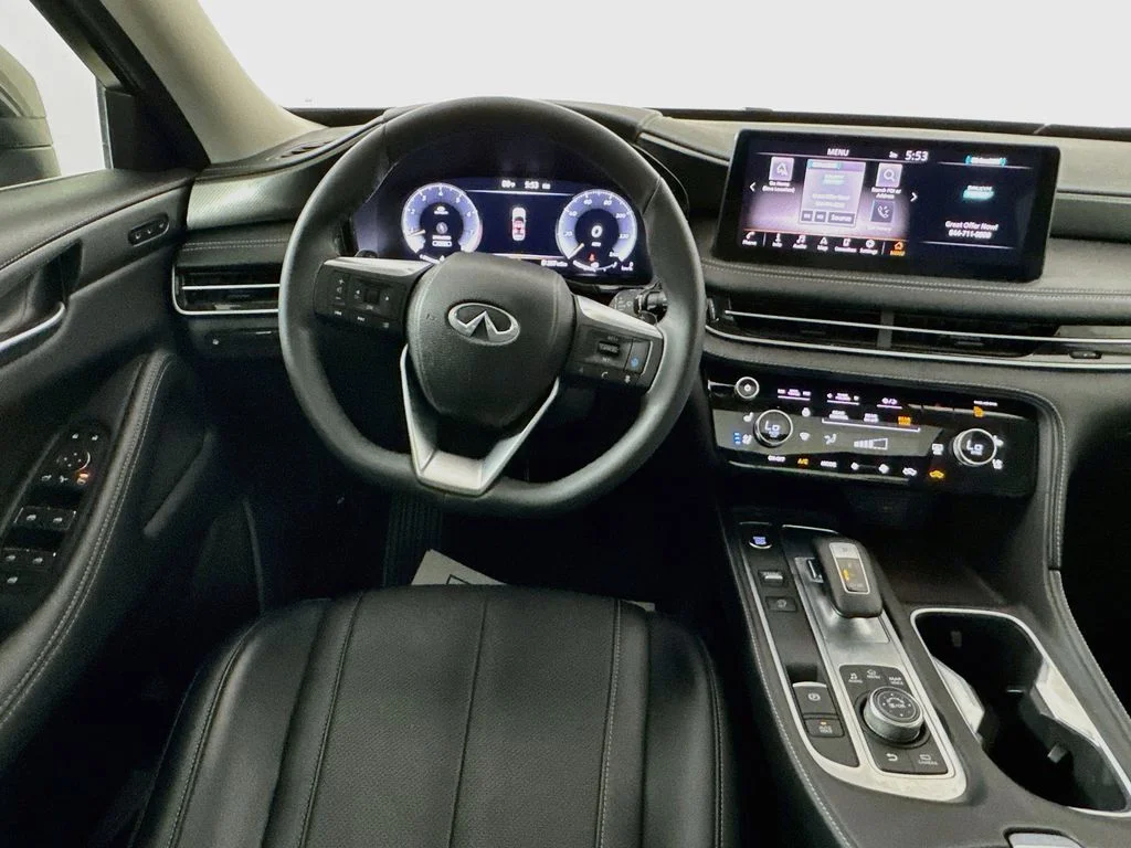 Certified Used 2023 Silver INFINITI LUXE image 31