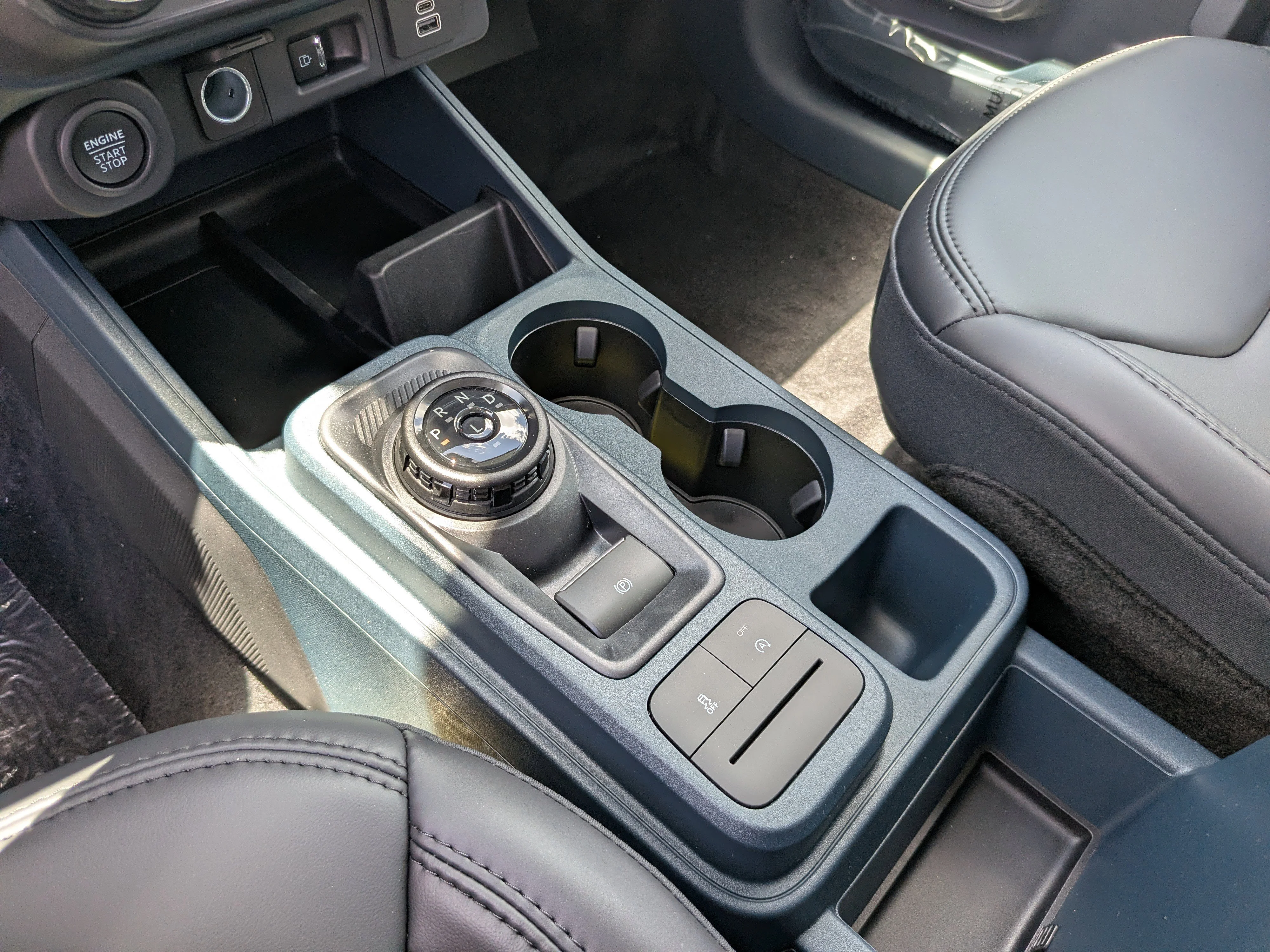New 2026 Oxford White Ford Lariat® image 25