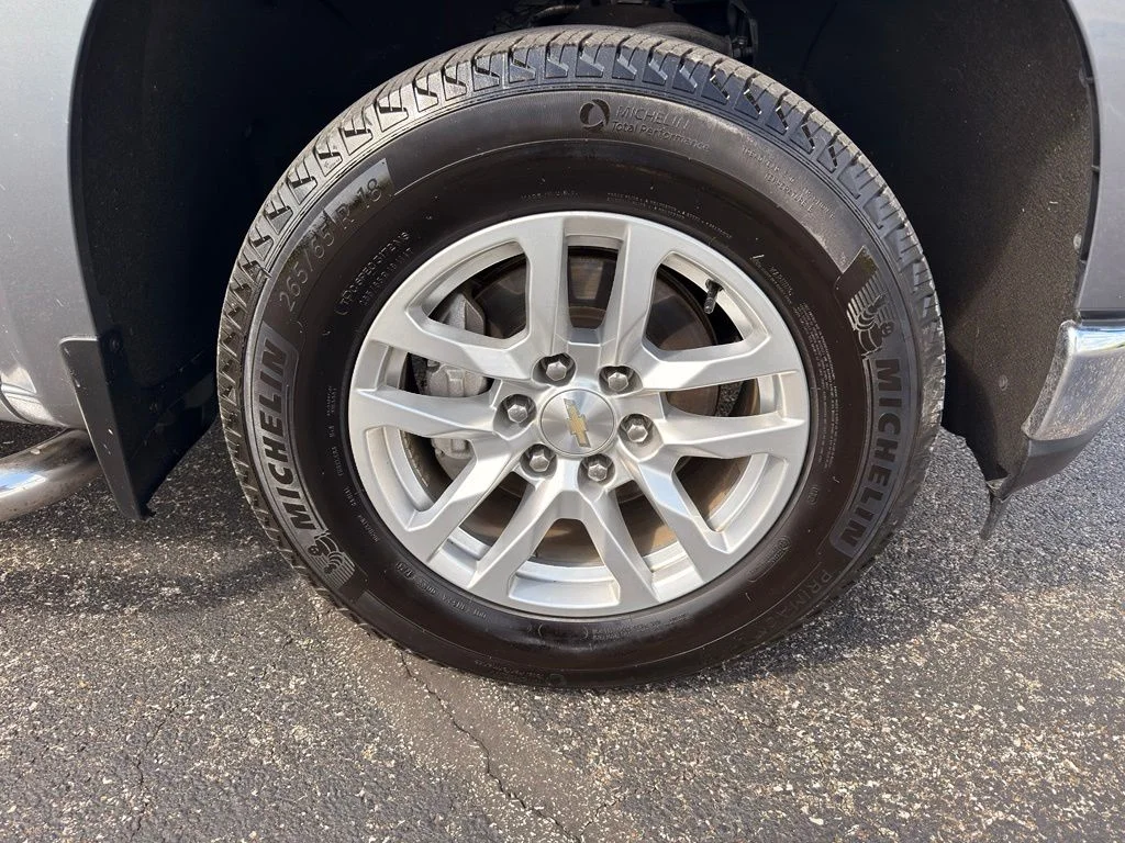 Used 2019 Gray Chevrolet LT image 19