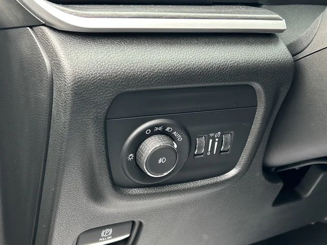 Used 2023 Gray Jeep Limited image 41