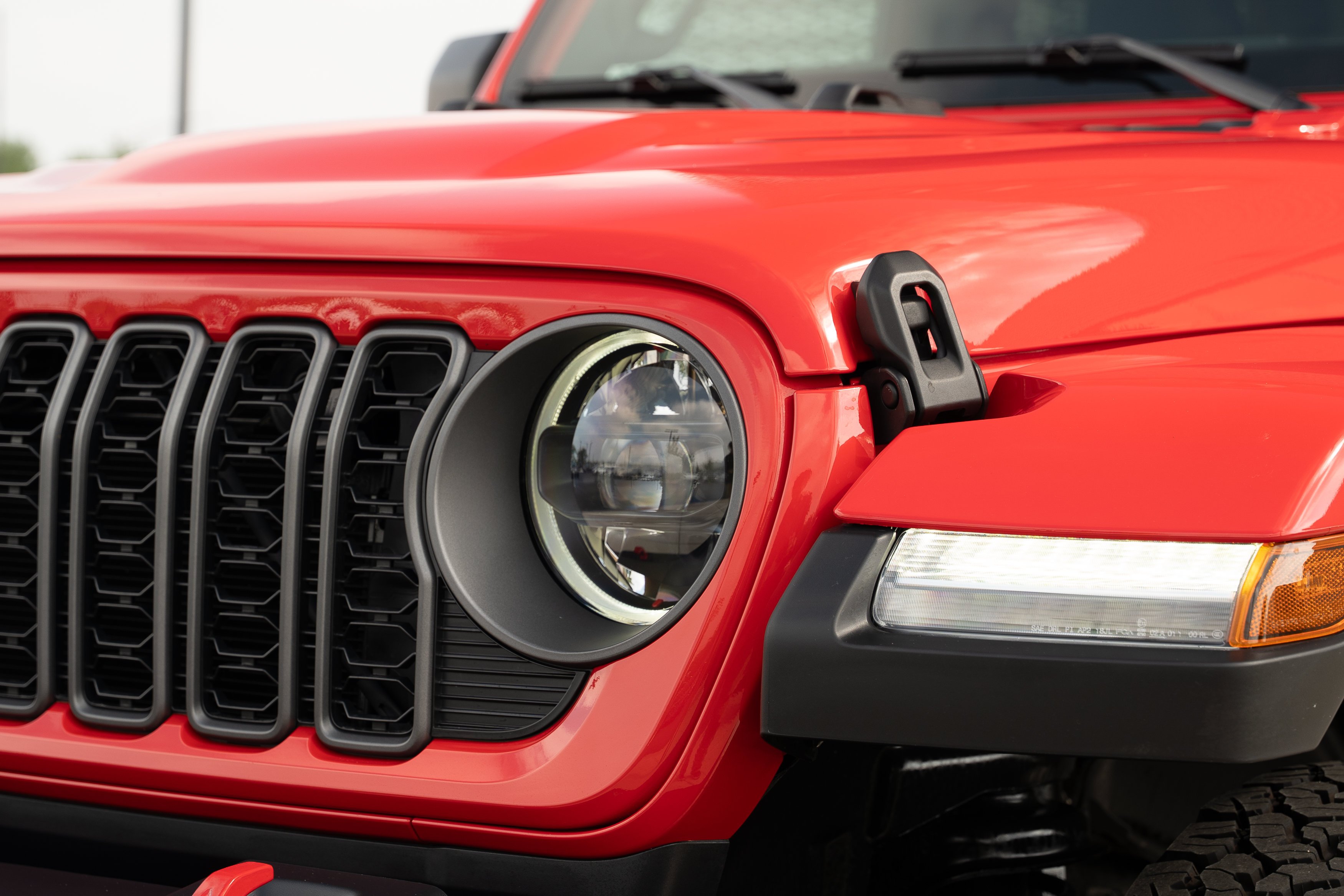 Used 2026 Firecracker Red Clearcoat Jeep Rubicon image 32