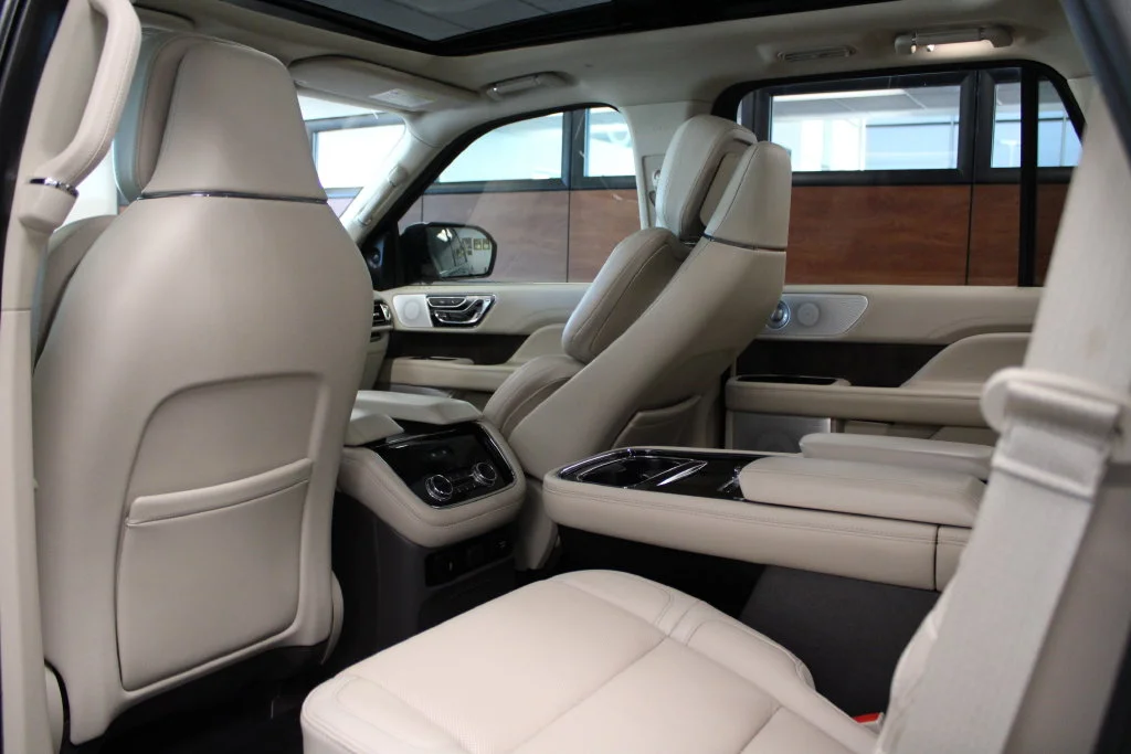 Used 2021 Black Lincoln Reserve image 42