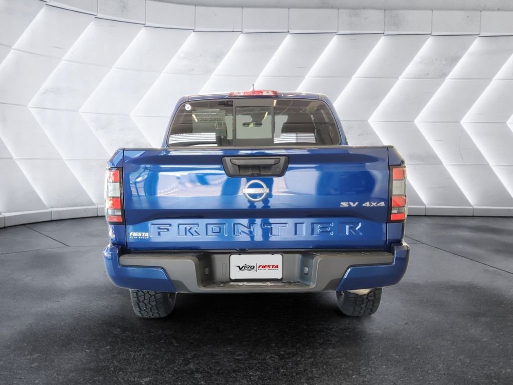 Used 2022 Blue Nissan SV image 5