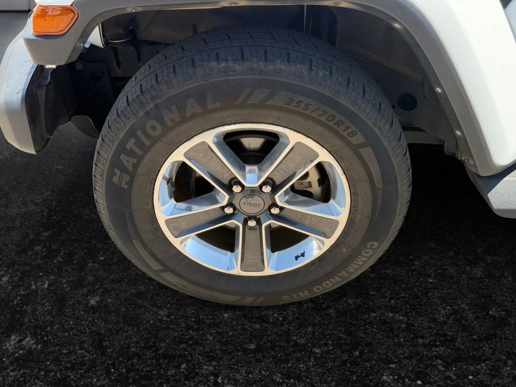 Used 2023 White Jeep Sahara image 23