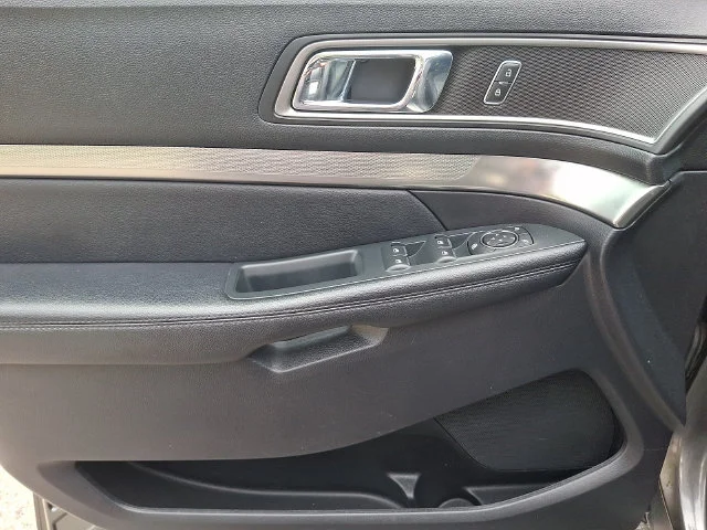 Used 2019 Gray Ford XLT image 13