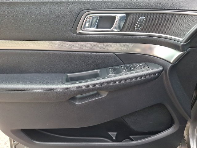 Used 2019 Gray Ford XLT image 13