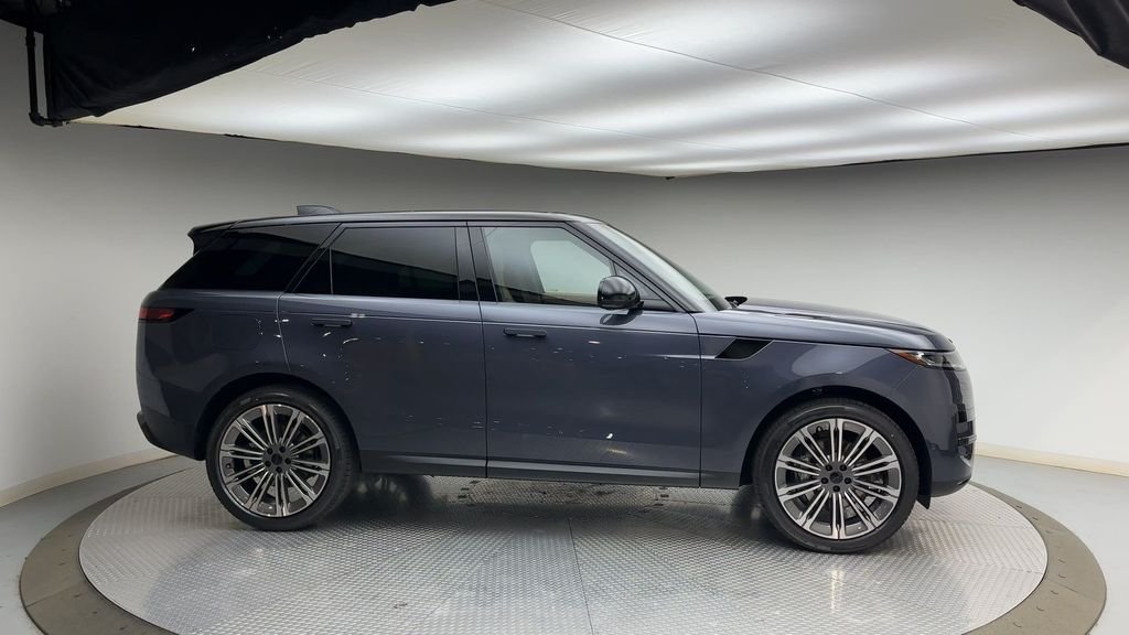 New 2026 Varesine Blue Land Rover SE image 9