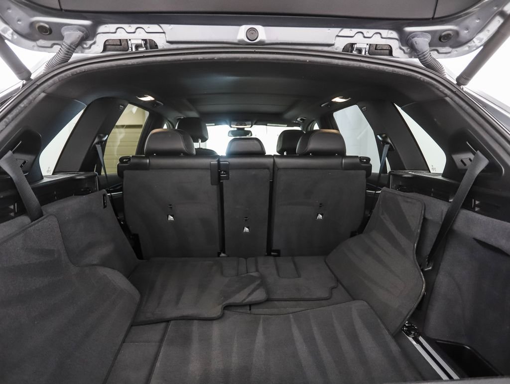 Used 2018 Space Gray Metallic BMW xDrive35i image 24