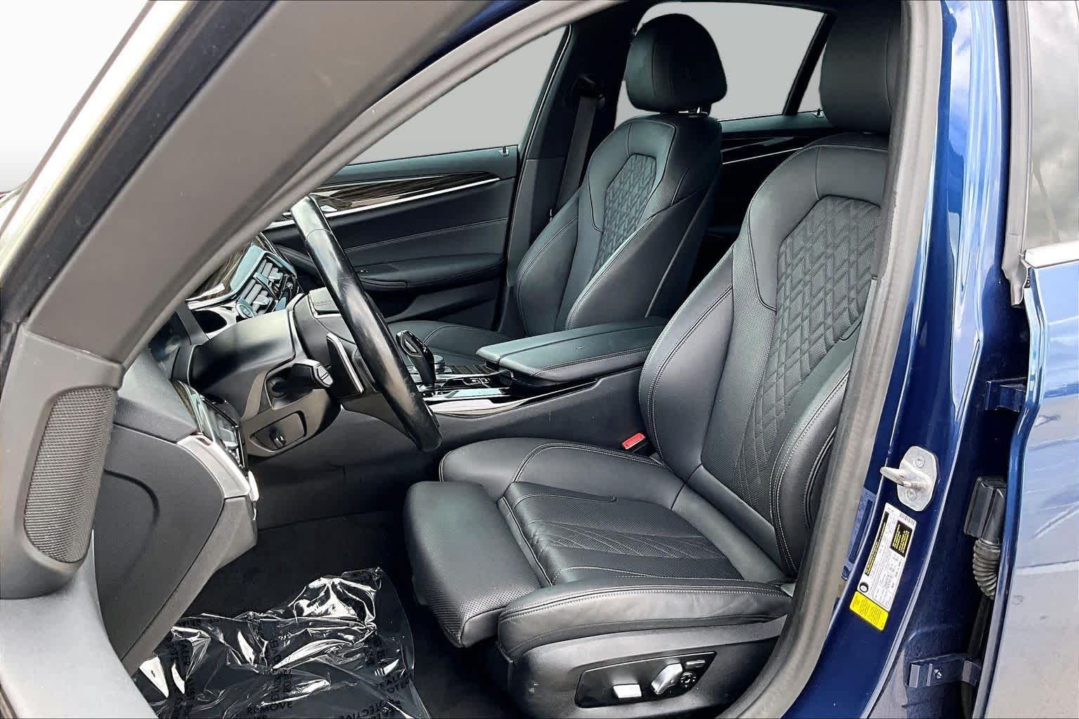 Used 2023 Phytonic Blue Metallic BMW 530i image 8