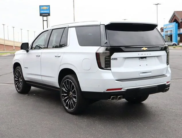 New 2026 Polar White Tricoat Chevrolet High Country image 7