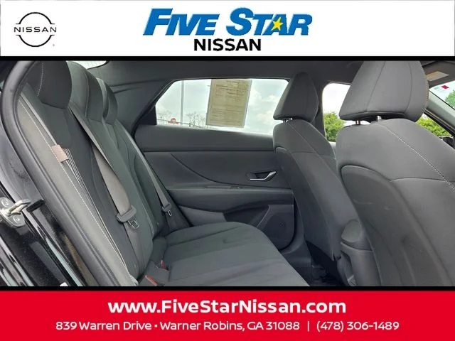 Used 2024 Black Hyundai SEL image 13