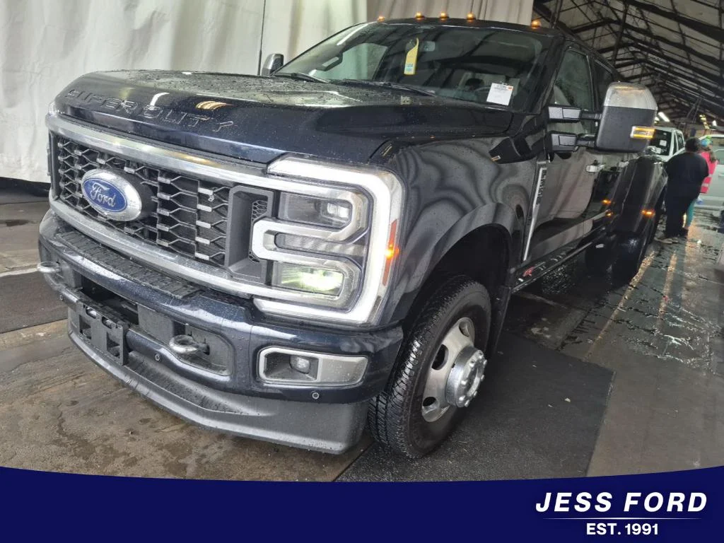 2024 Ford F-350 Platinum 4x4 Crew Cab 176 in DRW's photo