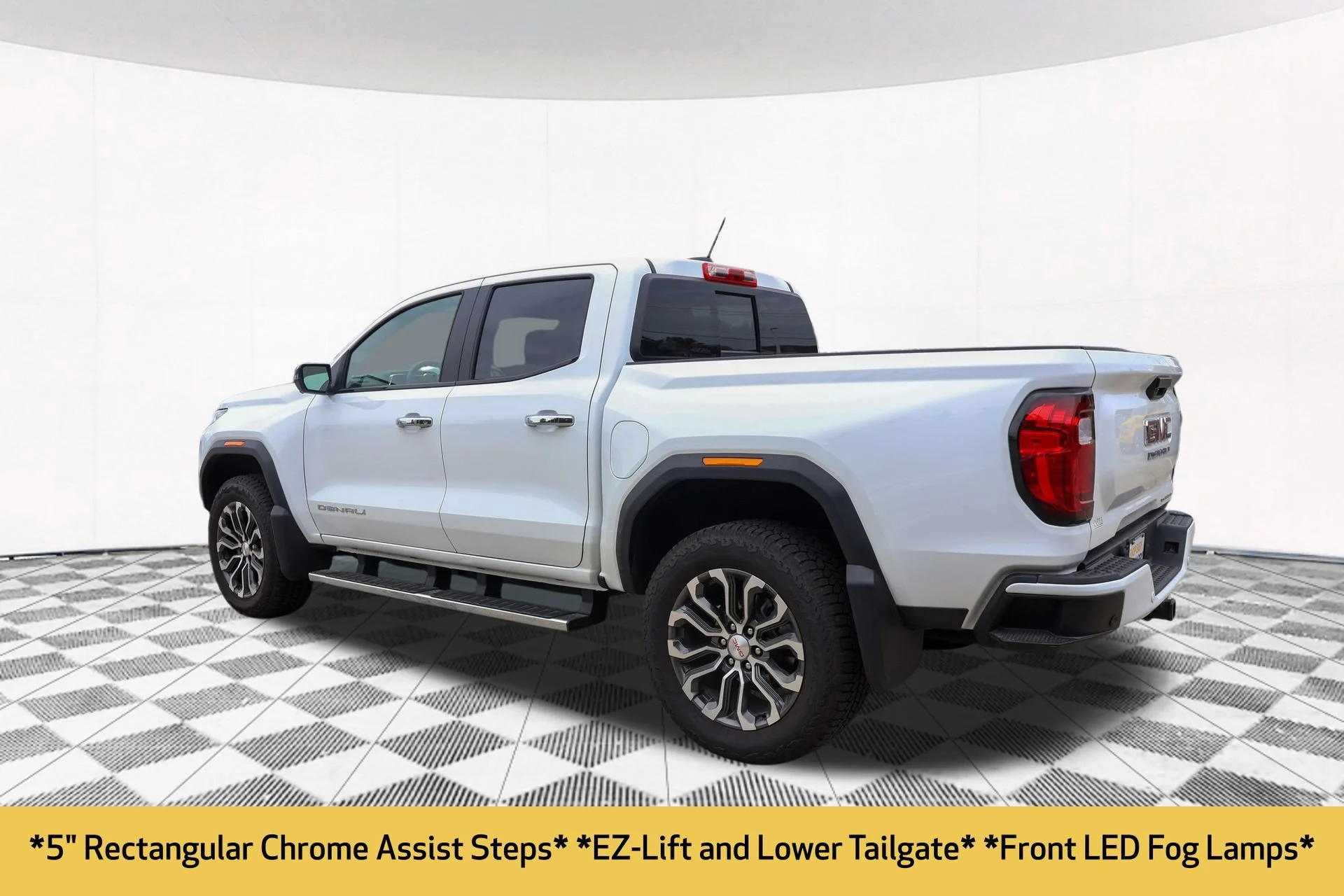 Used 2026 Summit White GMC Denali image 13