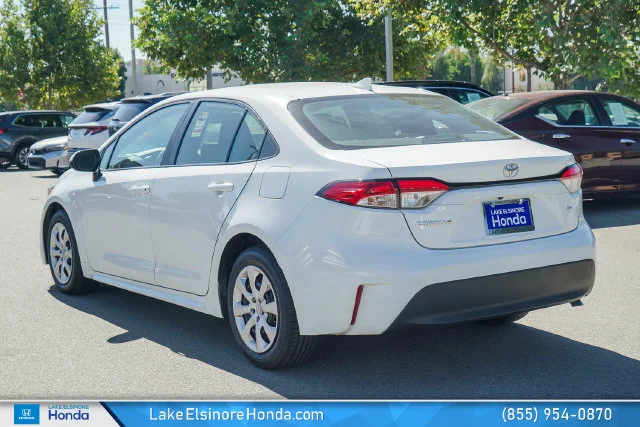 Used 2025 Ice Toyota LE image 11