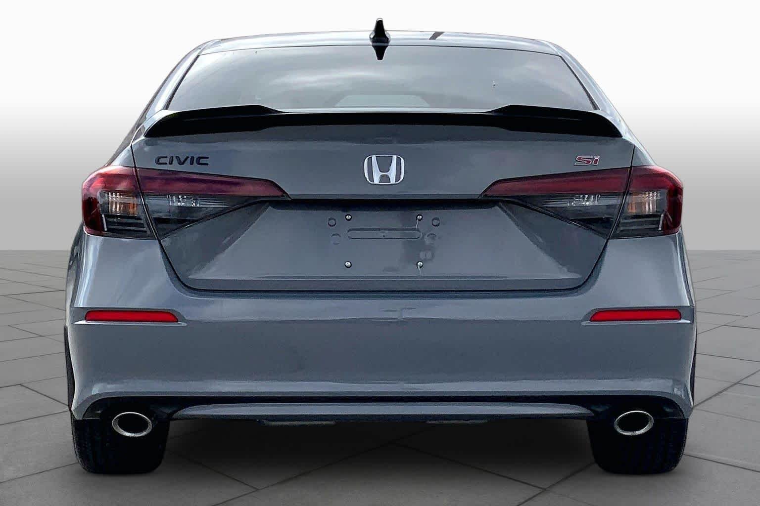 Used 2026 Urban Gray Pearl Honda  image 5
