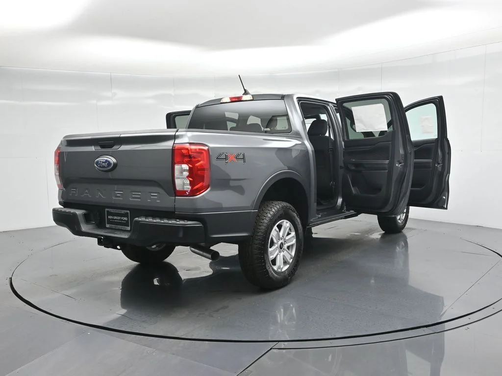 New 2025 Gray Ford XL image 5