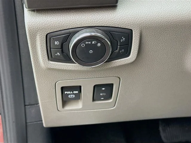 Used 2019 Ruby Red Metallic Ford XLT image 10