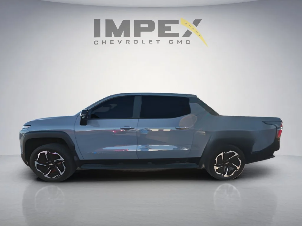 Used 2025 Gray Chevrolet LT image 2