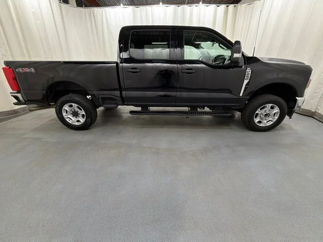 Used 2025 Black Ford XLT image 7
