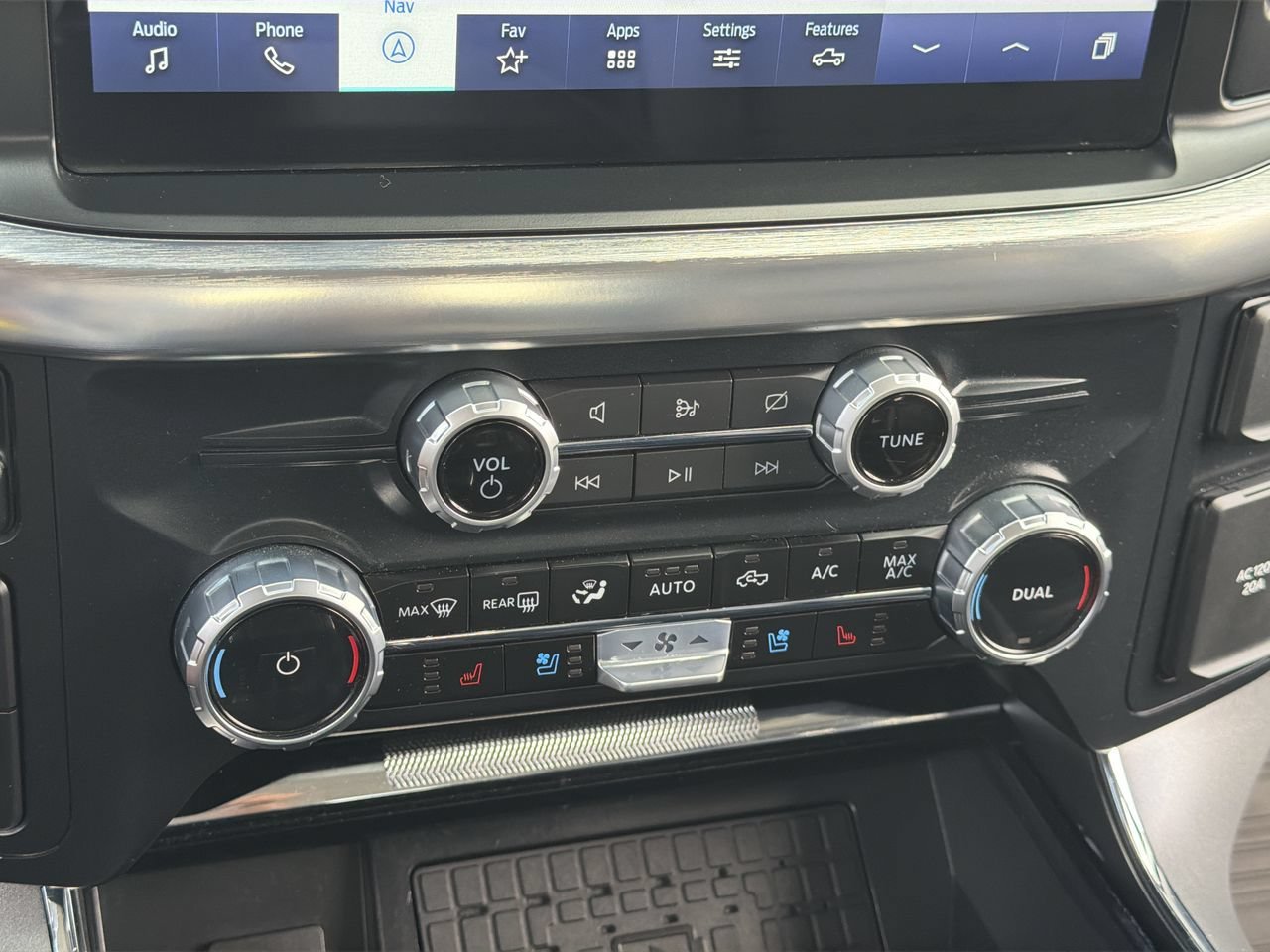 Used 2023 Black Ford LARIAT image 23