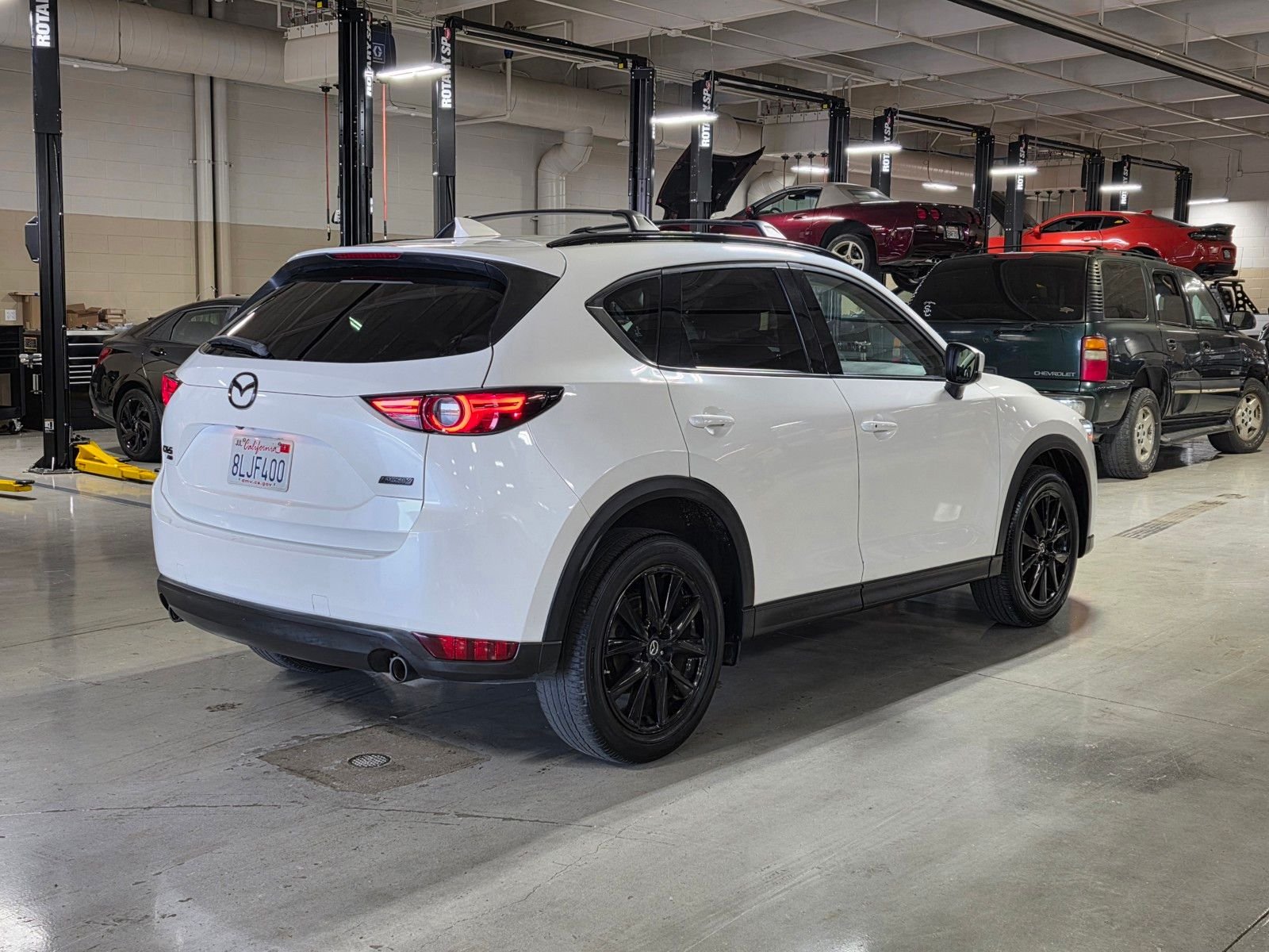 Used 2018 Snowflake White Pearl Mica Mazda Grand Touring image 7