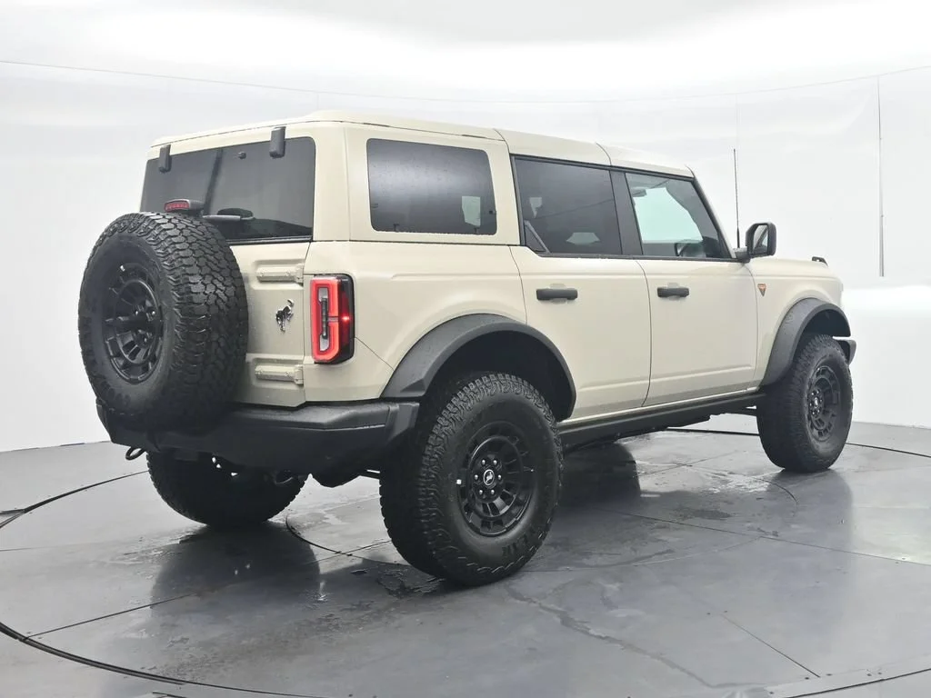 New 2026 Desert Sand Ford Badlands® image 7