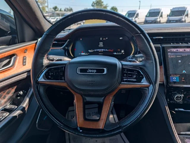 Used 2022 Black Jeep Summit Reserve image 14